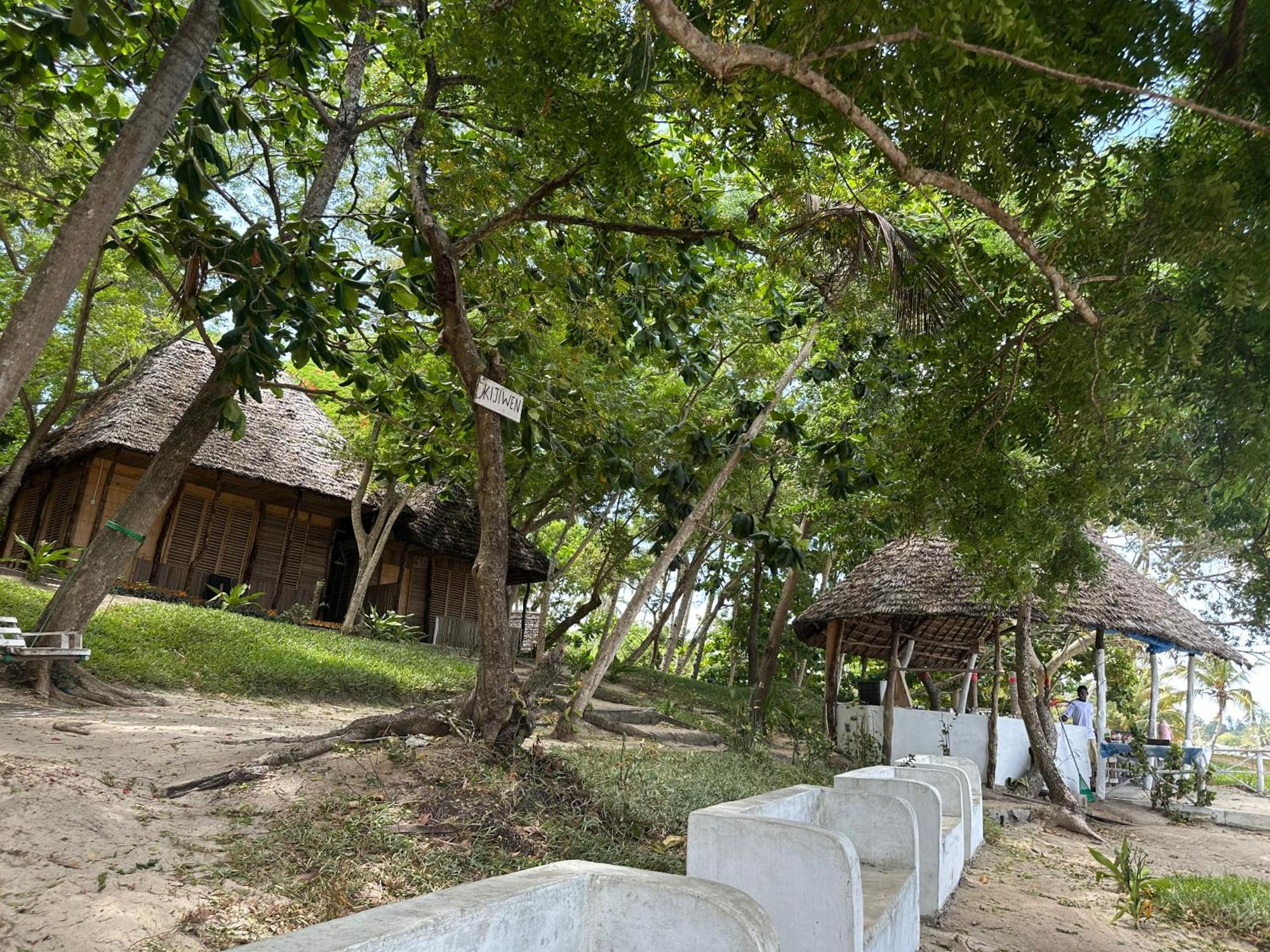 Maweni Beach Bungalows Kilindoni Esterno foto