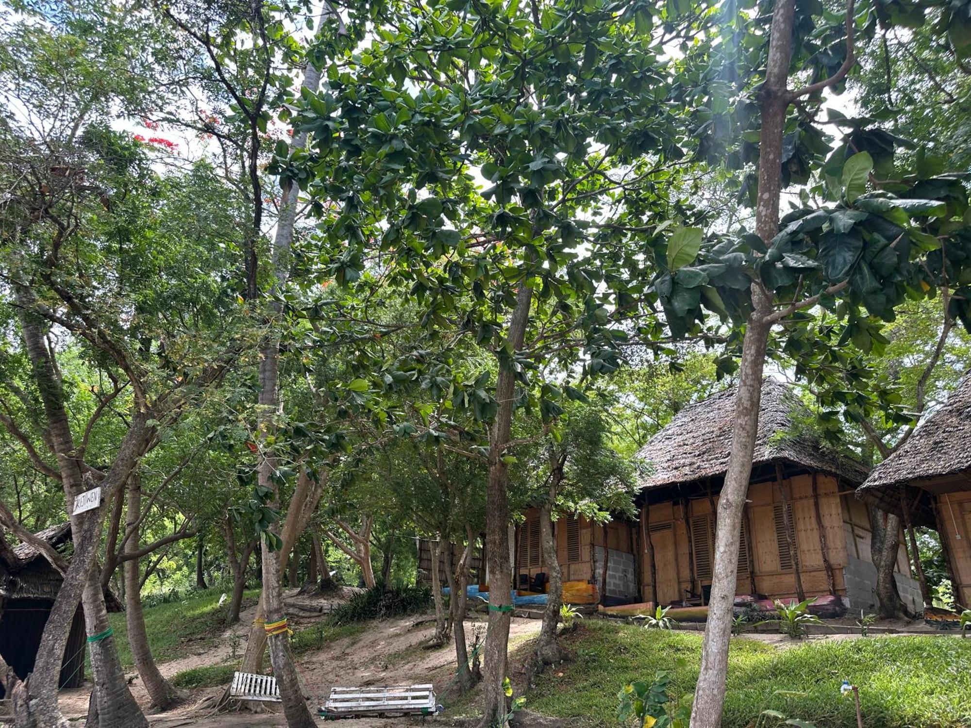 Maweni Beach Bungalows Kilindoni Esterno foto