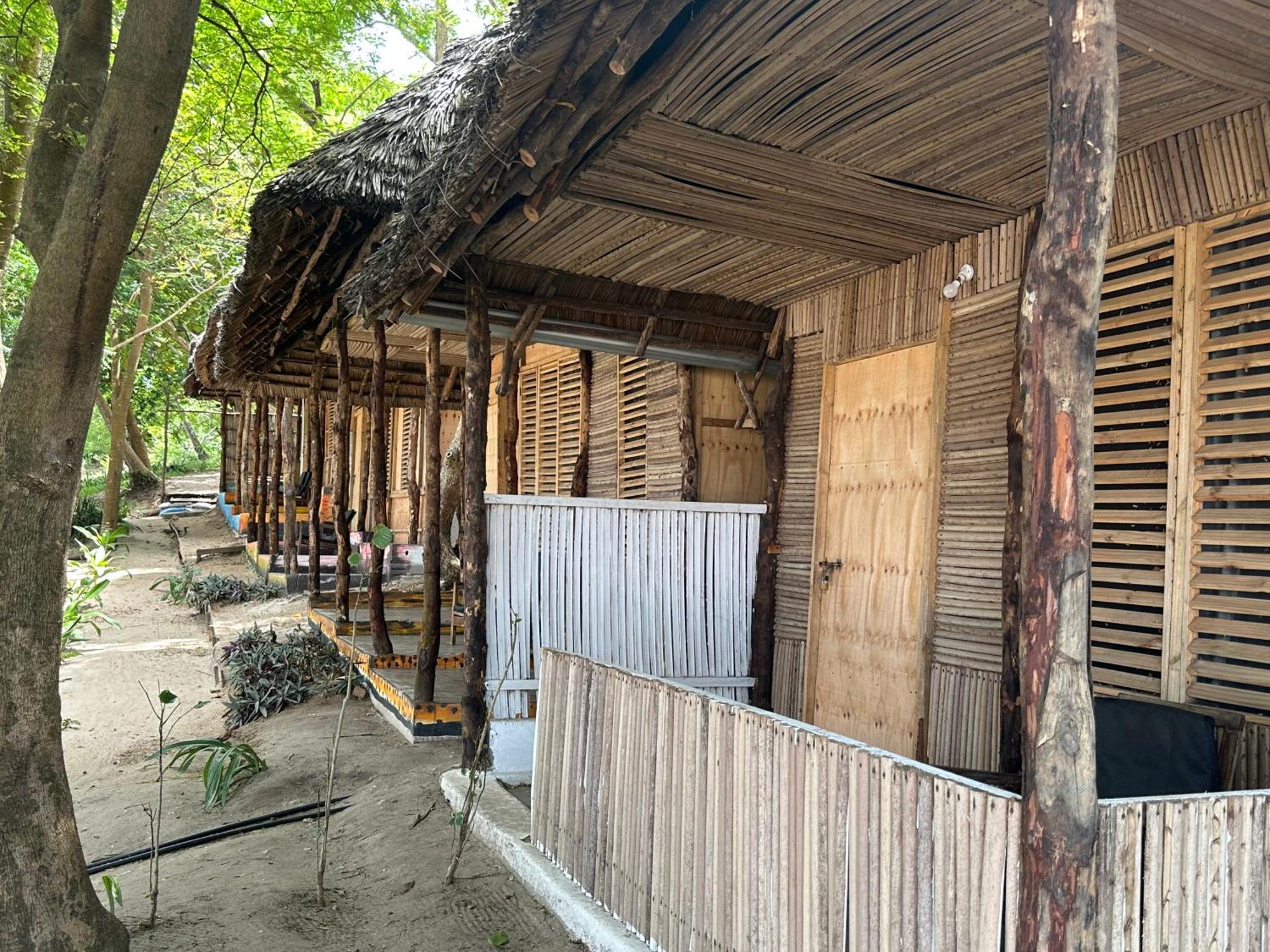Maweni Beach Bungalows Kilindoni Esterno foto