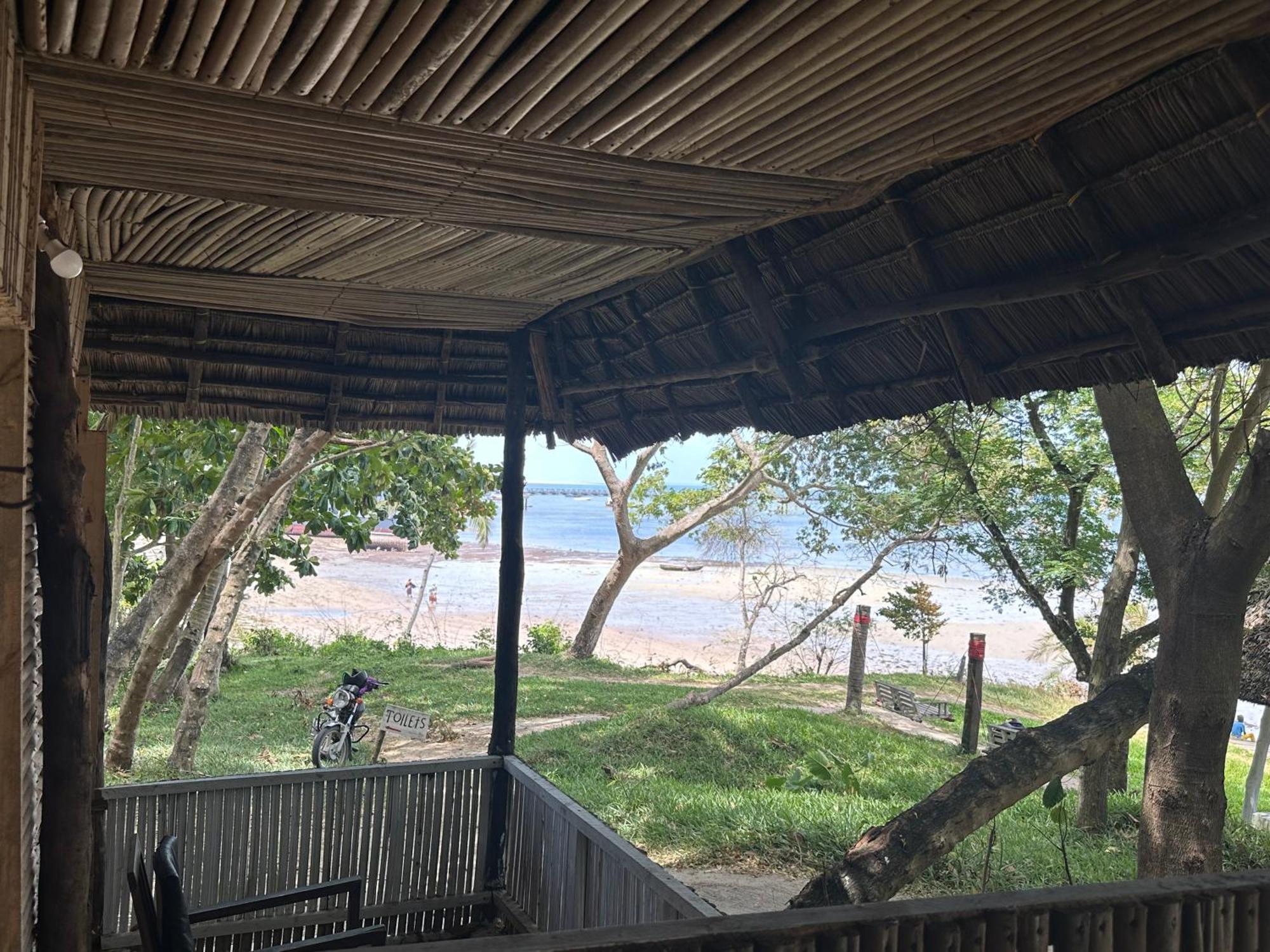 Maweni Beach Bungalows Kilindoni Esterno foto