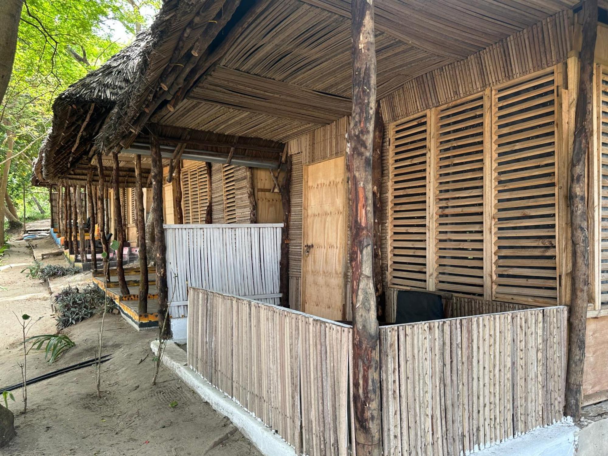 Maweni Beach Bungalows Kilindoni Esterno foto