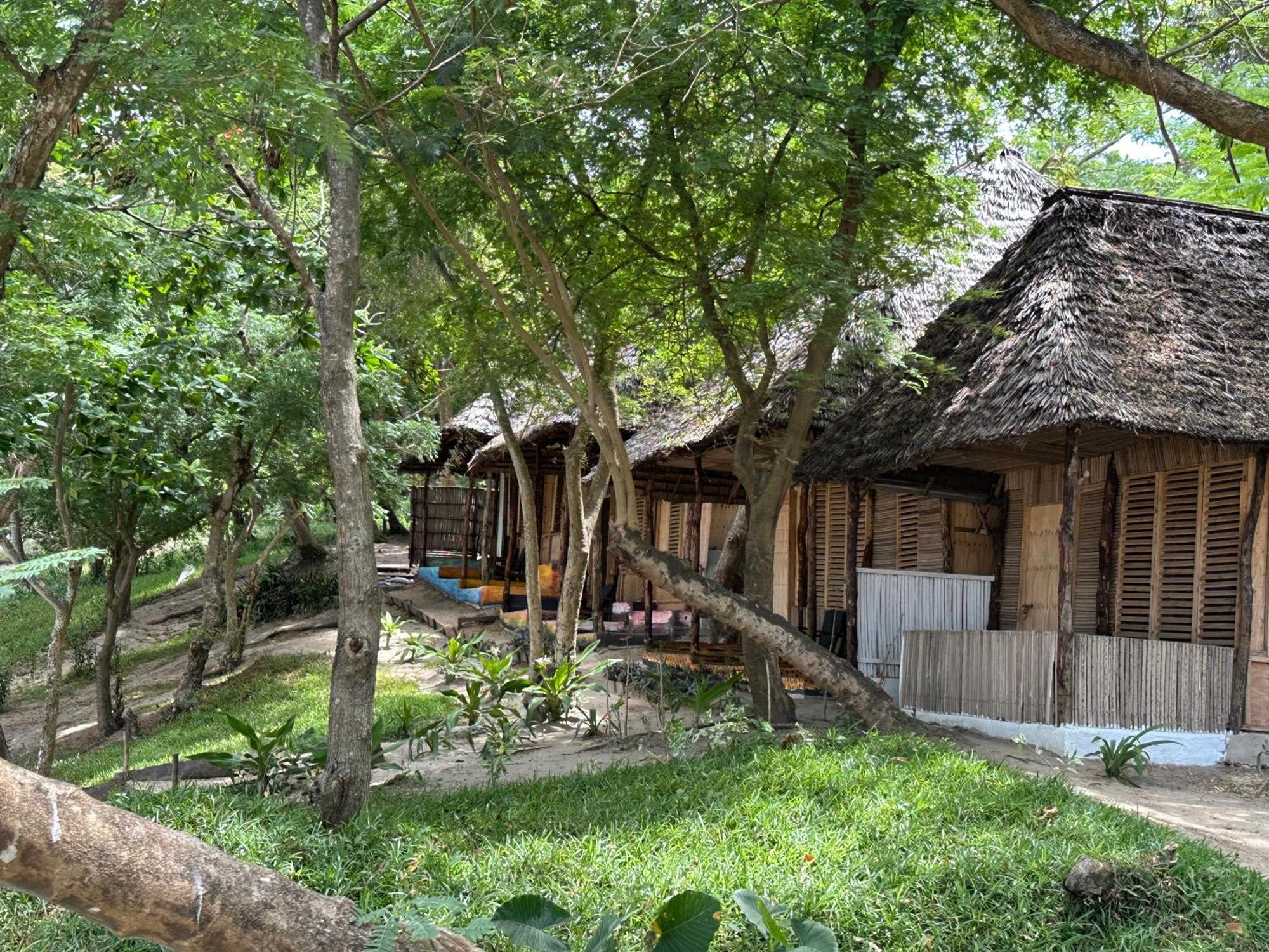 Maweni Beach Bungalows Kilindoni Esterno foto