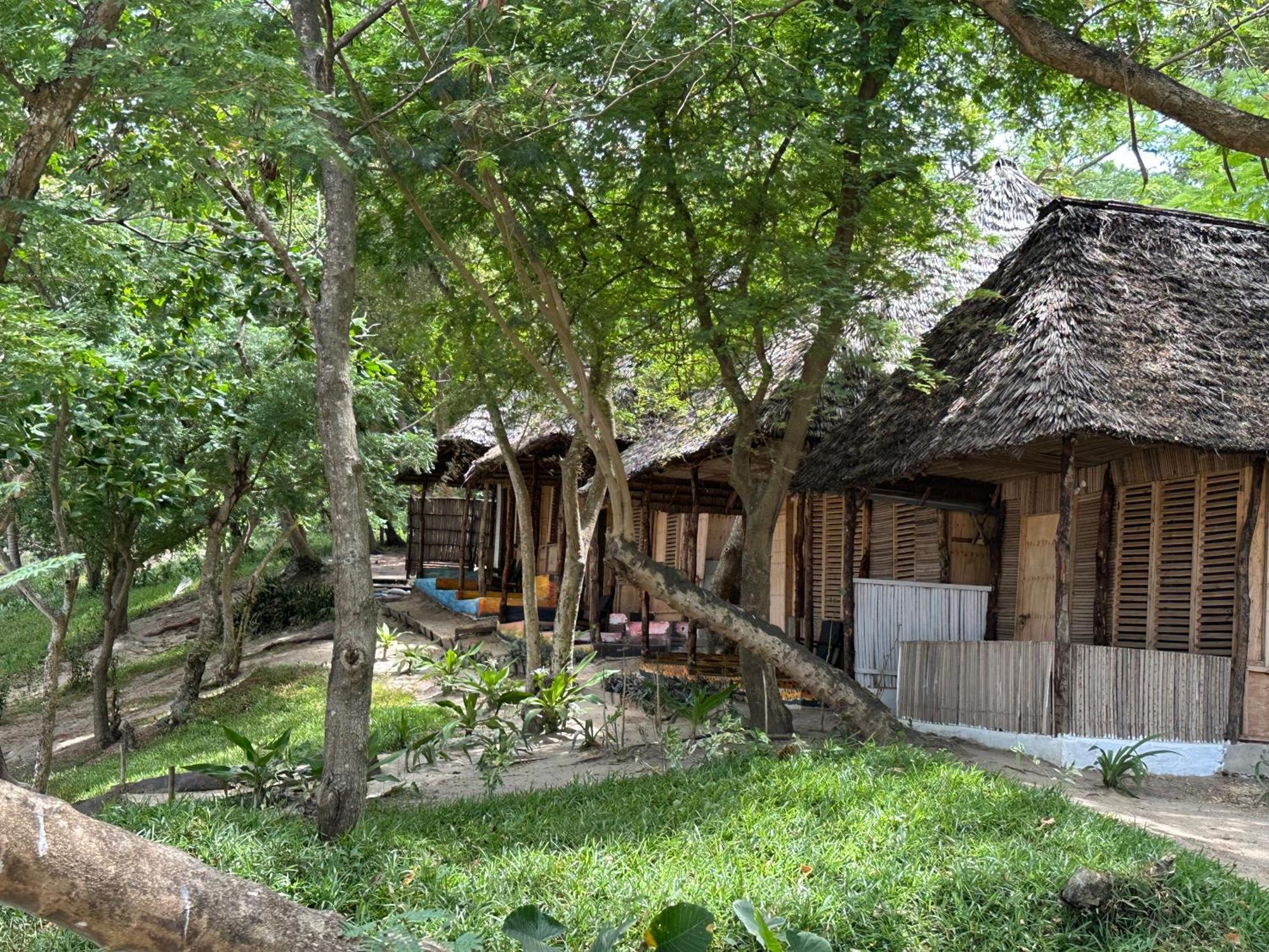 Maweni Beach Bungalows Kilindoni Esterno foto